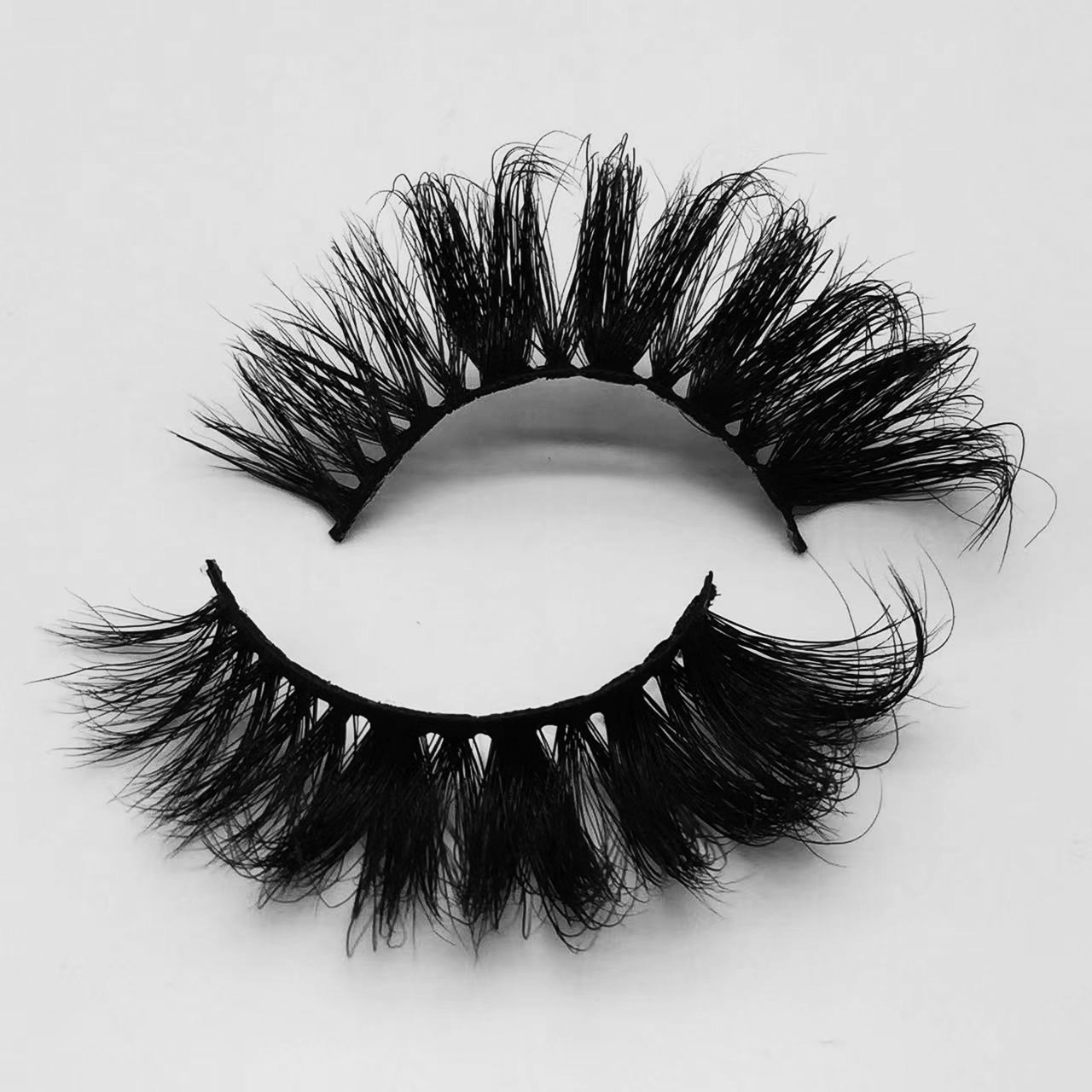 3D Mink Lashes with length between 28mm-30mm from Lashvip.com